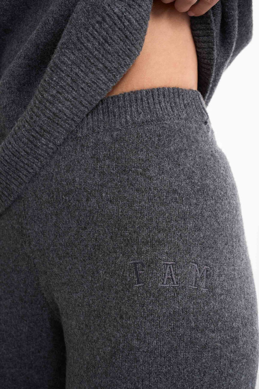 Legacy Knit Pants · Dark Grey