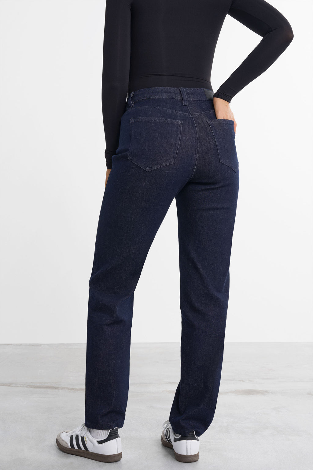 Straight Jeans