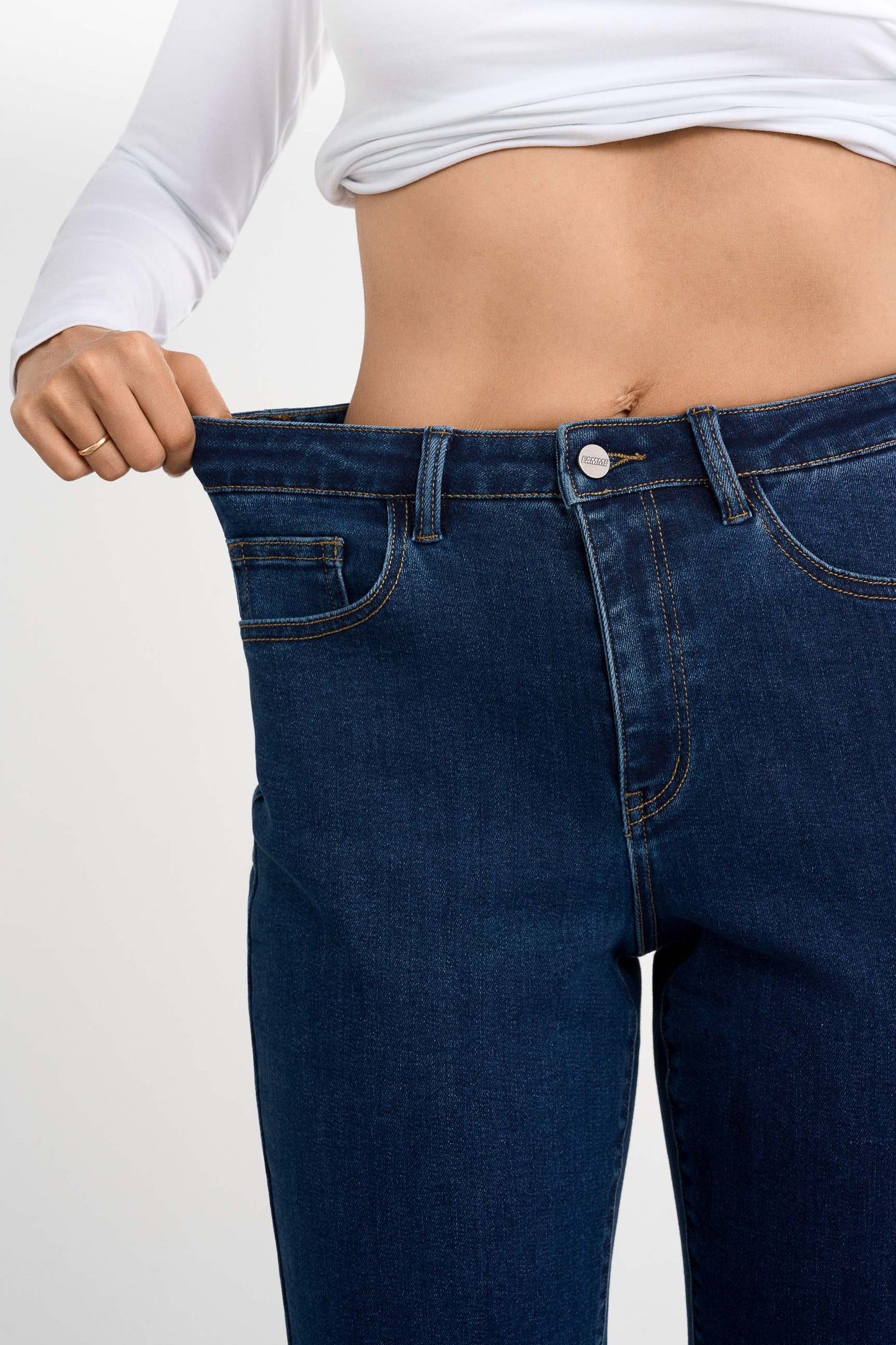 Straight Jeans